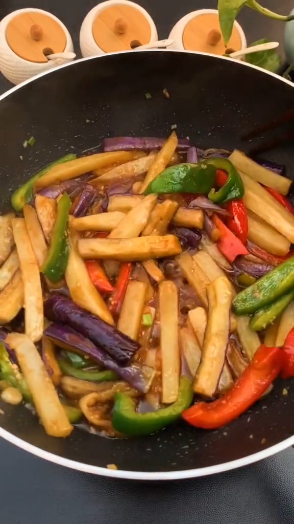 下飯菜地三鮮的做法-咸鮮味炒菜譜-易網健康養生網 下飯菜地三鮮的做法-咸鮮味炒菜譜