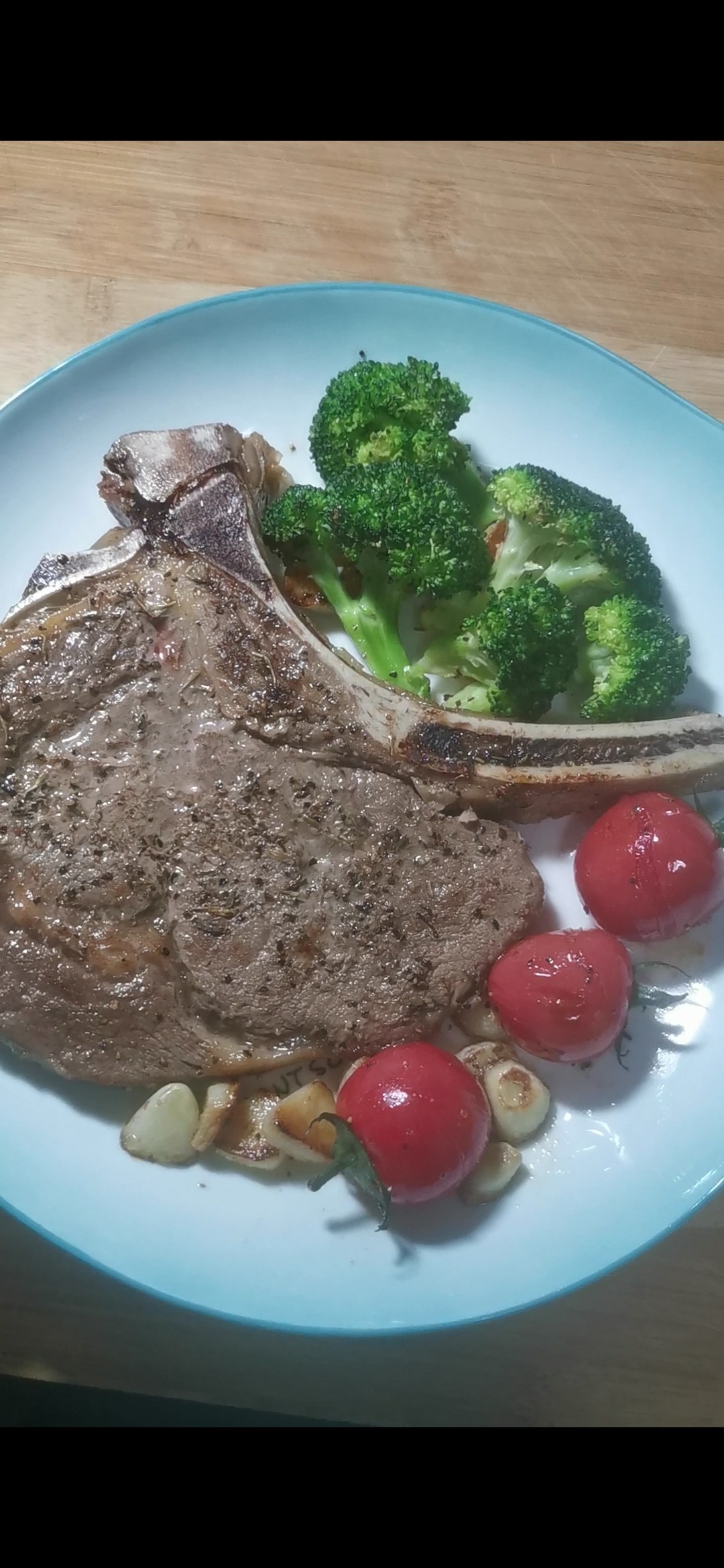 香煎戰斧牛排的做法-咸鮮味煎菜譜-易網健康養生網 香煎戰斧牛排的做法-咸鮮味煎菜譜