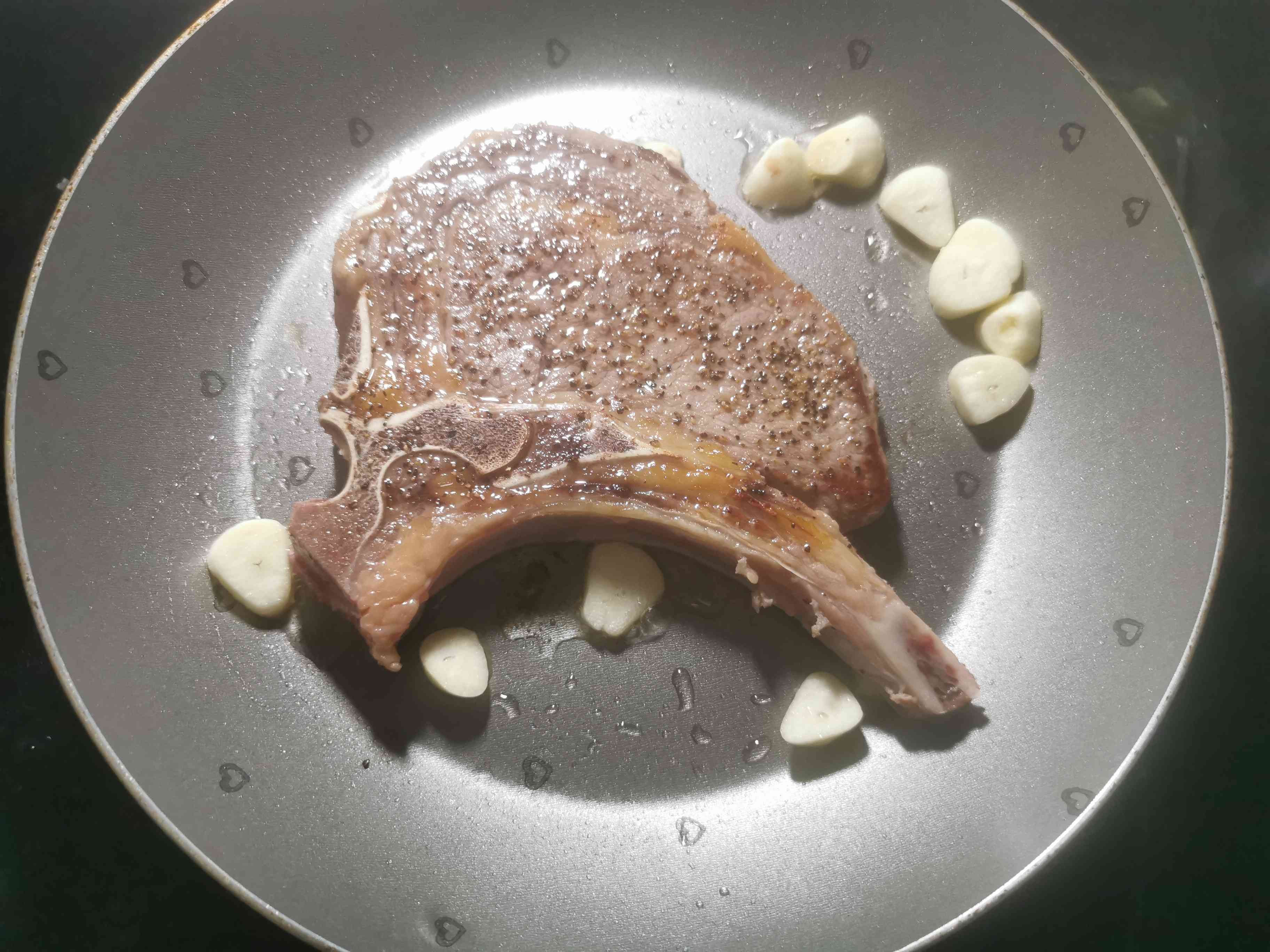 香煎戰斧牛排的做法-咸鮮味煎菜譜-易網健康養生網 香煎戰斧牛排的做法-咸鮮味煎菜譜