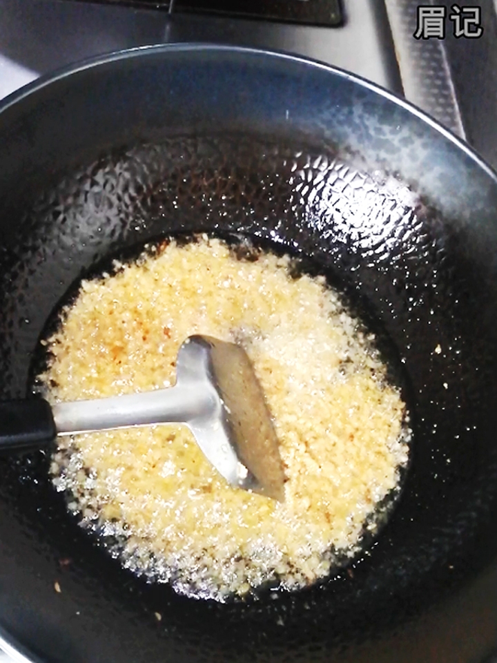 蒜蓉小龍蝦的做法-蒜香味炒菜譜-易網(wǎng)健康養(yǎng)生網(wǎng) 蒜蓉小龍蝦的做法-蒜香味炒菜譜