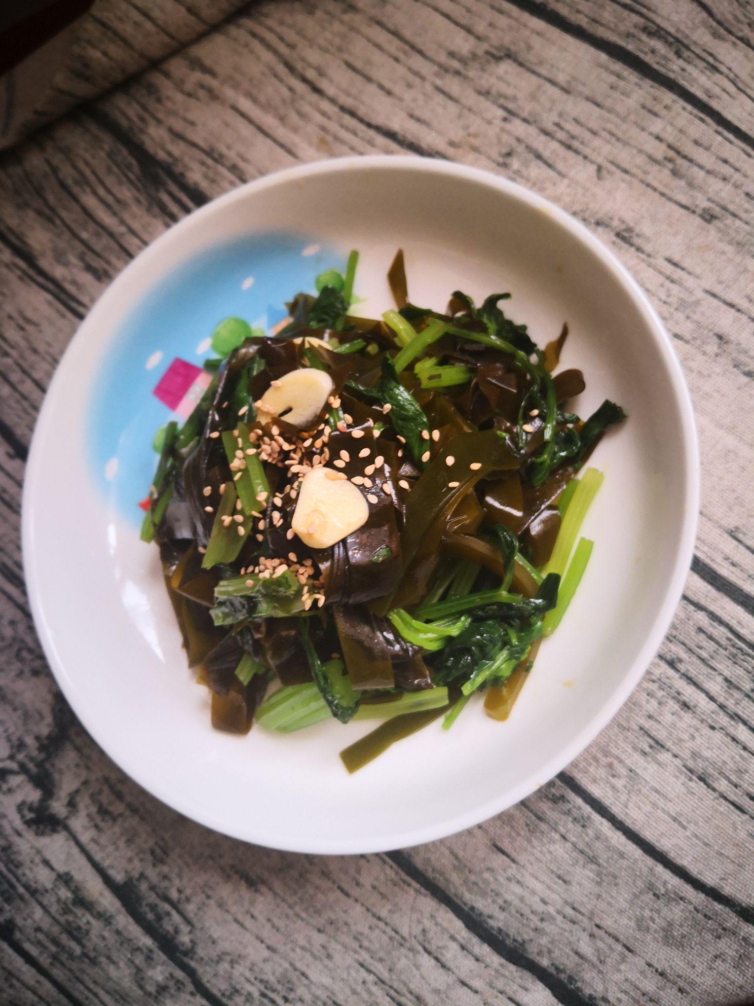 芹菜拌海帶的做法-家常味拌菜譜-易網健康養生網 芹菜拌海帶的做法-家常味拌菜譜