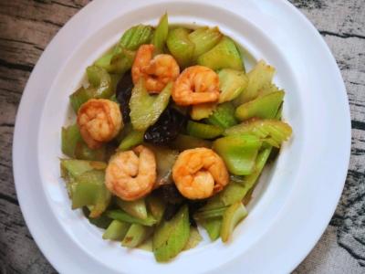 蝦仁炒西芹的做法-咸鮮味炒菜譜