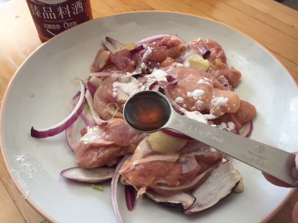 芝麻煎雞腿的做法-咸鮮味煎菜譜-易網健康養生網 芝麻煎雞腿的做法-咸鮮味煎菜譜