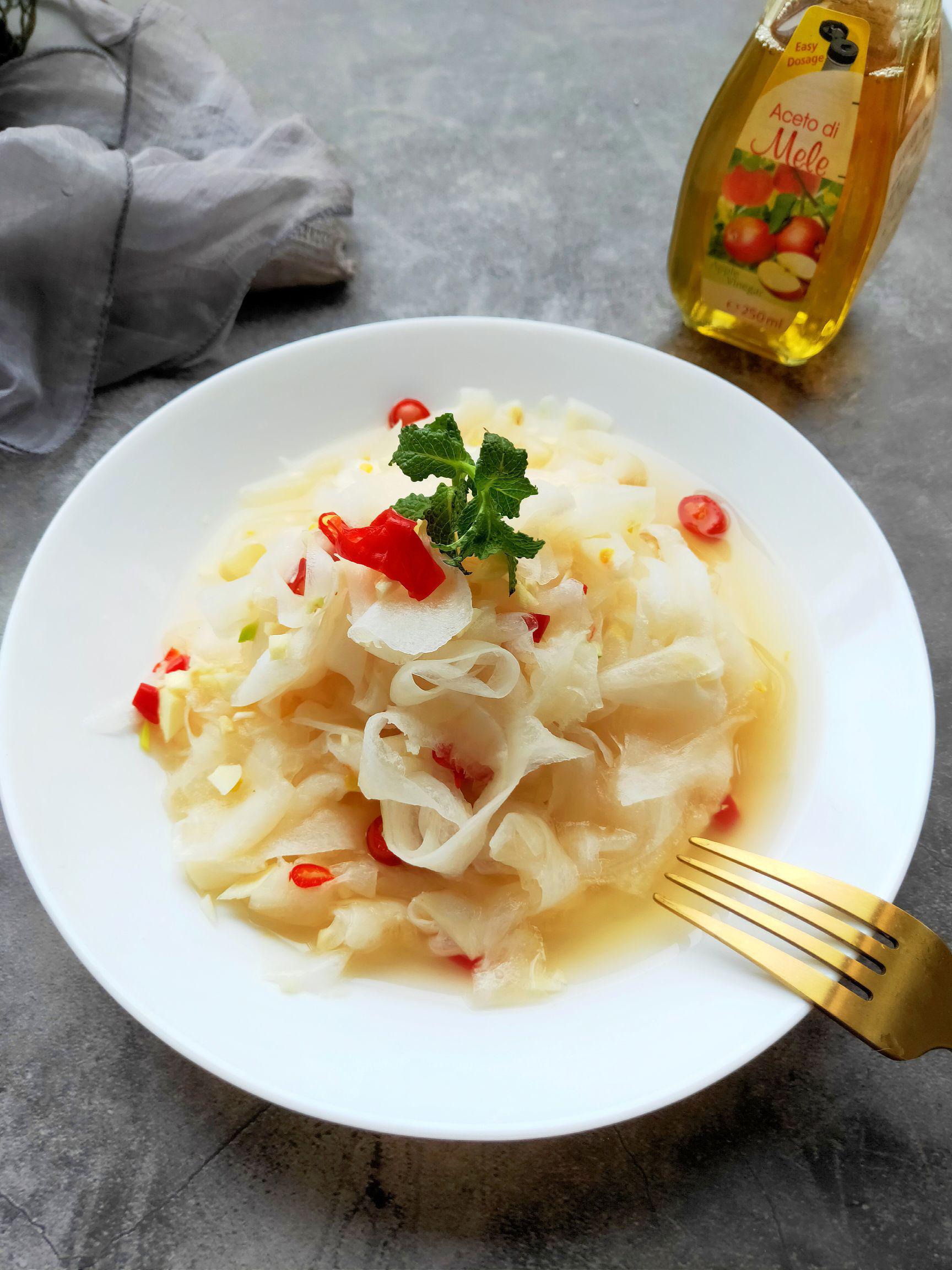 蘋果醋白玉蘿卜的做法-酸辣味拌菜譜-易網健康養生網 蘋果醋白玉蘿卜的做法-酸辣味拌菜譜