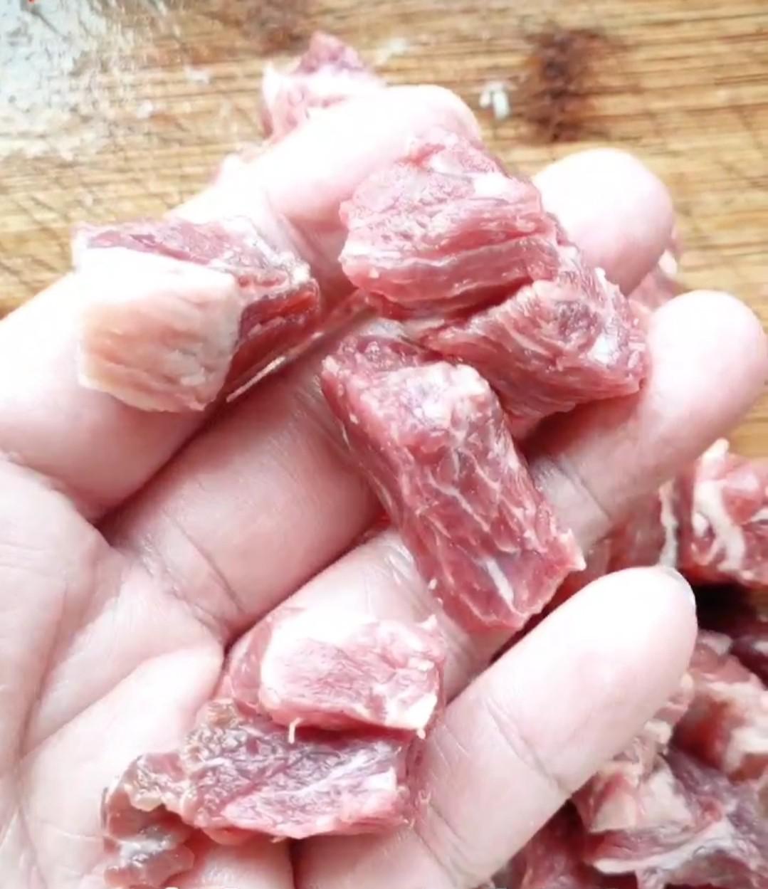 牛肉土豆杯的做法-醬香味其它工藝菜譜-易網(wǎng)健康養(yǎng)生網(wǎng) 牛肉土豆杯的做法-醬香味其它工藝菜譜