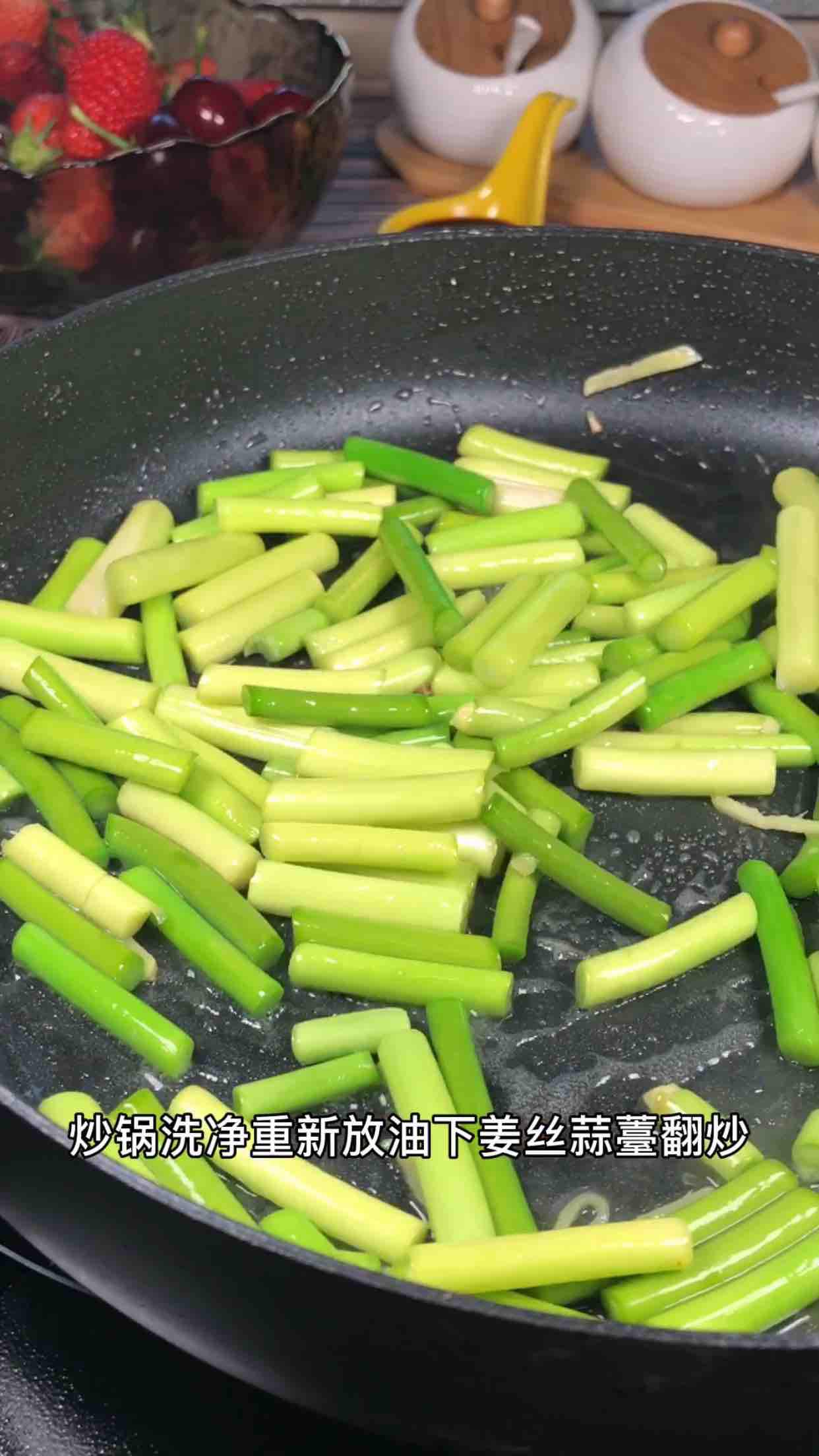 蒜苔炒肉絲的做法-家常味炒菜譜