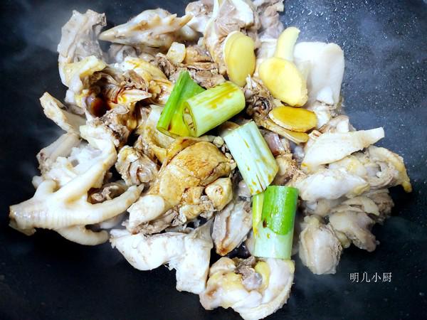 燉雞的做法-家常味燉菜譜-易網健康養生網 燉雞的做法-家常味燉菜譜