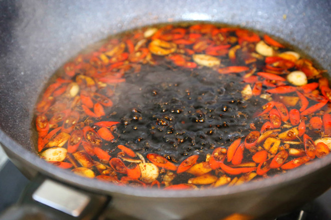醬黃瓜----夏日開胃必備的做法-酸辣味拌菜譜-易網健康養生網 醬黃瓜----夏日開胃必備的做法-酸辣味拌菜譜