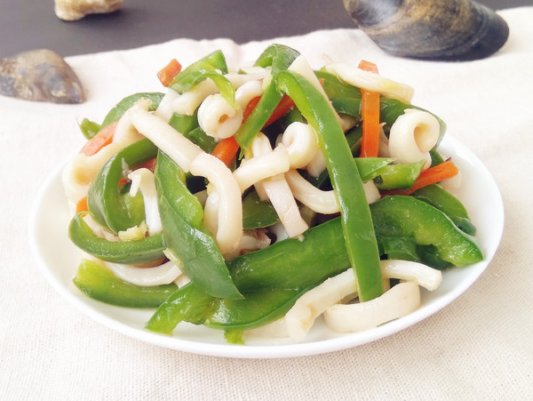 魷魚炒辣椒的做法-咸鮮味炒菜譜-易網健康養生網 魷魚炒辣椒的做法-咸鮮味炒菜譜