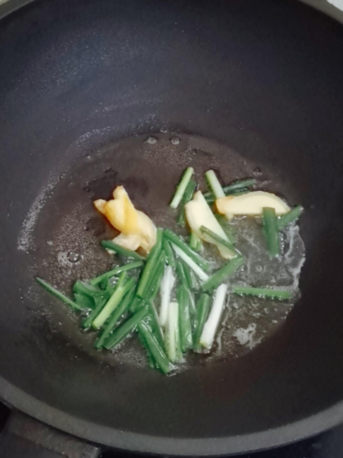 鮑魚燜鴨腿的做法-咸鮮味燜菜譜-易網(wǎng)健康養(yǎng)生網(wǎng) 鮑魚燜鴨腿的做法-咸鮮味燜菜譜