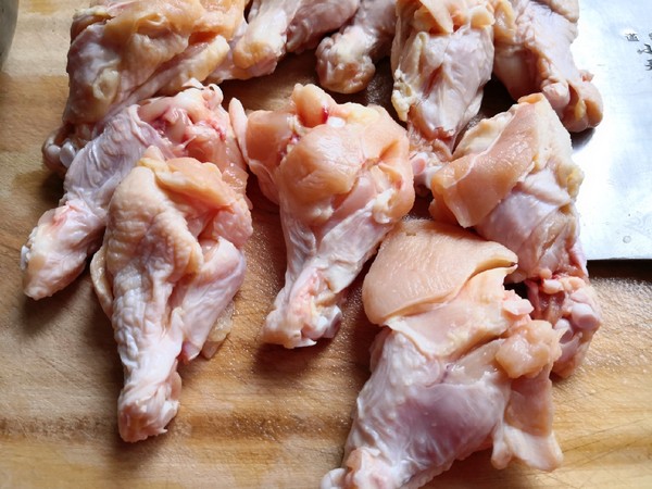 空炸雞腿的做法-香辣味炸菜譜-易網<a href=http://www.xllyou.com/ target=_blank class=infotextkey>健康養生</a>網 空炸雞腿的做法-香辣味炸菜譜