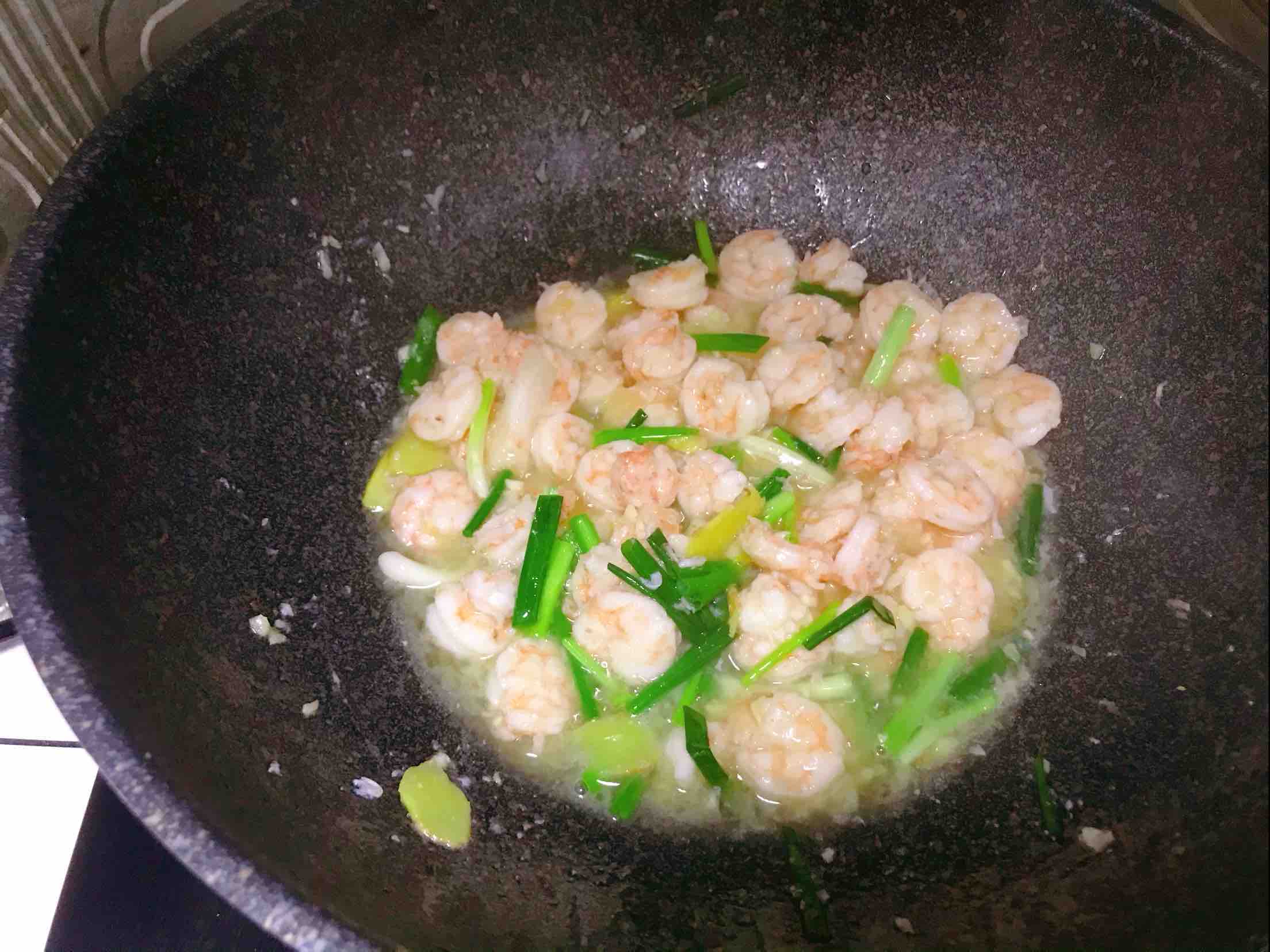 蔥爆蝦仁的做法-咸鮮味炒菜譜-易網健康養生網 蔥爆蝦仁的做法-咸鮮味炒菜譜