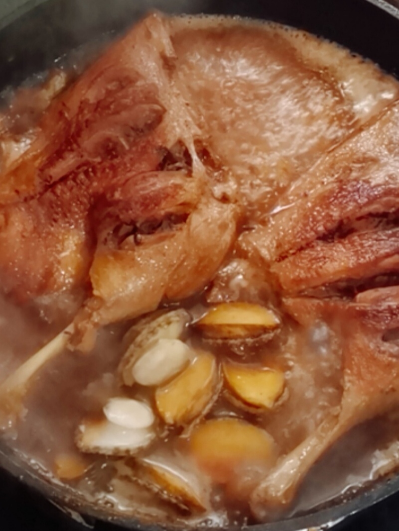 鮑魚燜鴨腿的做法-咸鮮味燜菜譜-易網(wǎng)健康養(yǎng)生網(wǎng) 鮑魚燜鴨腿的做法-咸鮮味燜菜譜