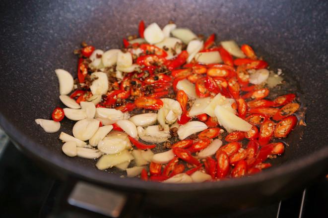 醬黃瓜----夏日開胃必備的做法-酸辣味拌菜譜-易網健康養生網 醬黃瓜----夏日開胃必備的做法-酸辣味拌菜譜