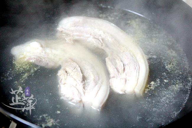 醬肉粉的做法-香辣味煮菜譜-易網(wǎng)健康養(yǎng)生網(wǎng) 醬肉粉的做法-香辣味煮菜譜