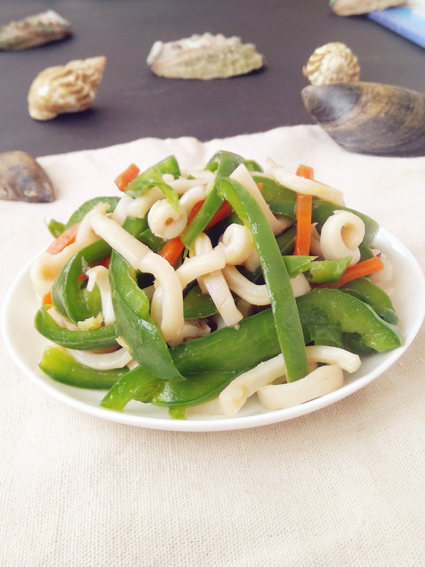 魷魚炒辣椒的做法-咸鮮味炒菜譜-易網健康養生網 魷魚炒辣椒的做法-咸鮮味炒菜譜