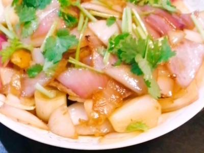 洋蔥炒雞蛋的做法-咸鮮味炒菜譜