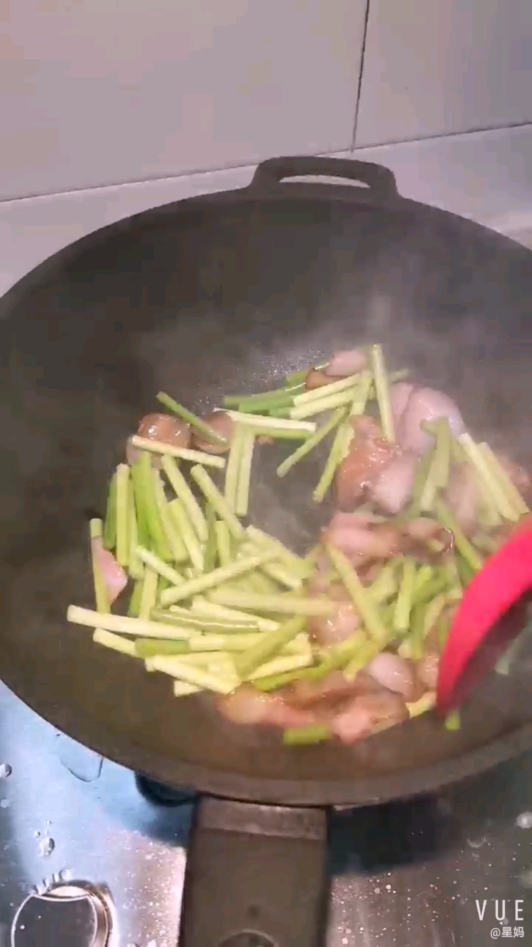 蒜苗炒臘肉的做法-家常味炒菜譜