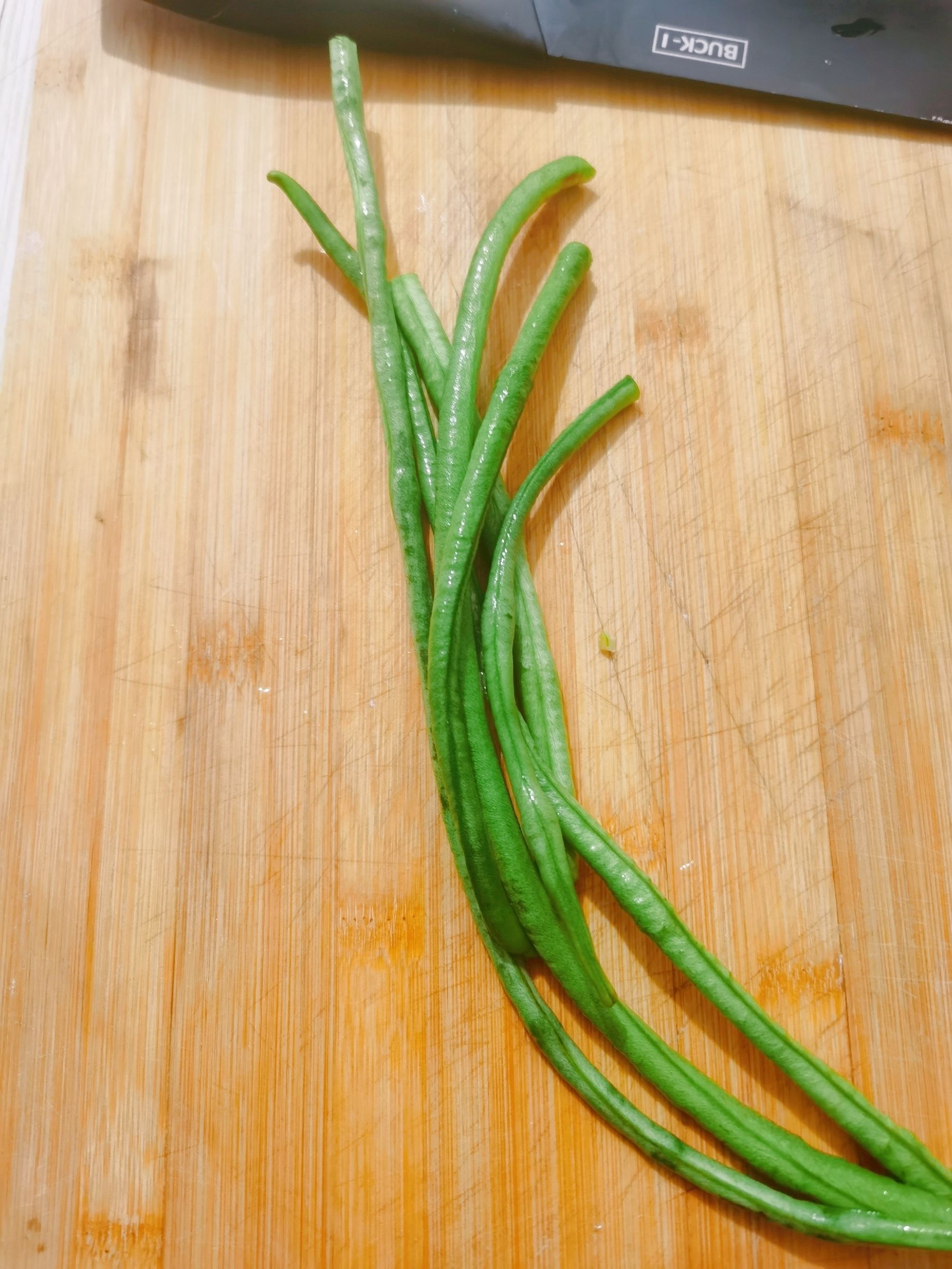 爆炒豇豆的做法-咸鮮味炒菜譜-易網健康養生網 爆炒豇豆的做法-咸鮮味炒菜譜
