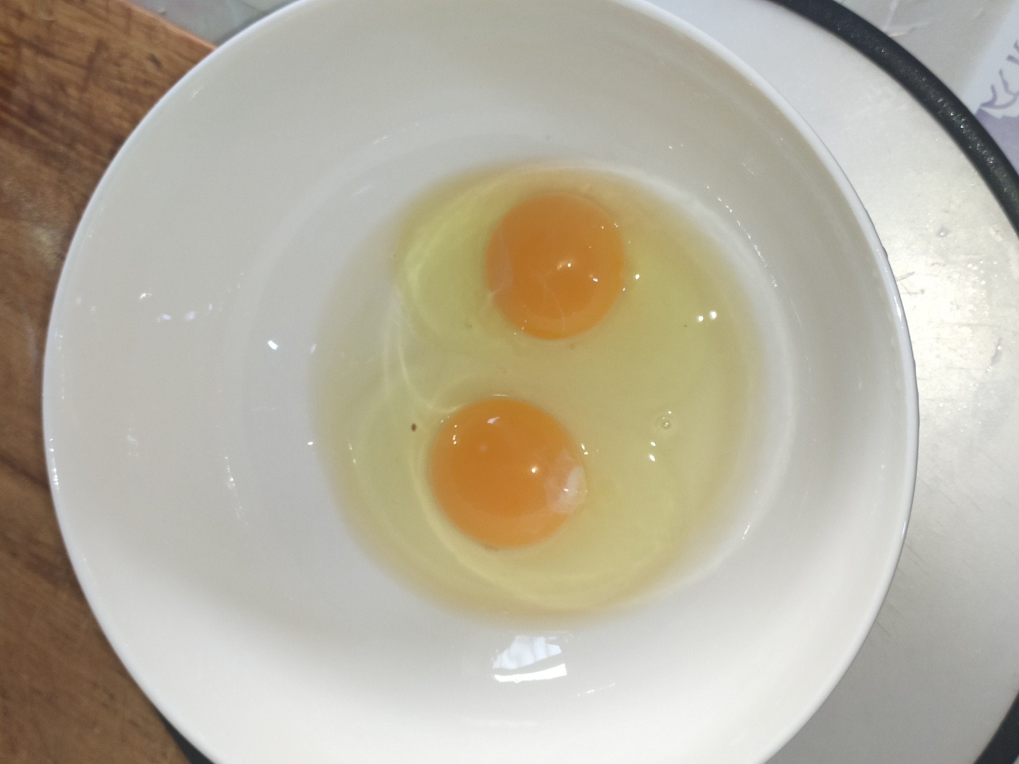 榆樹錢煎蛋的做法-咸鮮味煎菜譜-易網<a href=http://www.xllyou.com/ target=_blank class=infotextkey>健康養生</a>網 榆樹錢煎蛋的做法-咸鮮味煎菜譜