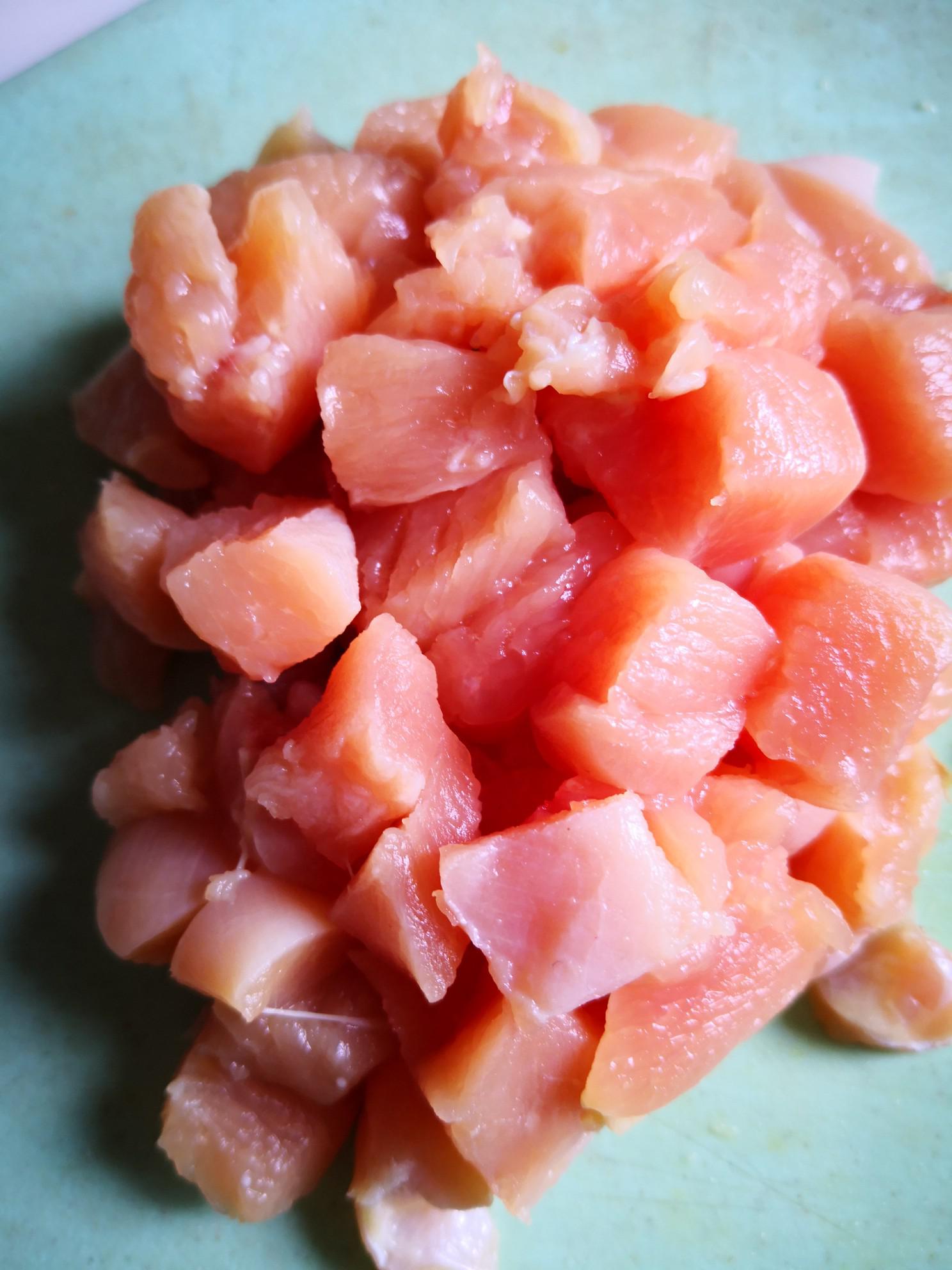 雞丁炒青筍豌豆的做法-家常味炒菜譜-易網(wǎng)健康養(yǎng)生網(wǎng) 雞丁炒青筍豌豆的做法-家常味炒菜譜