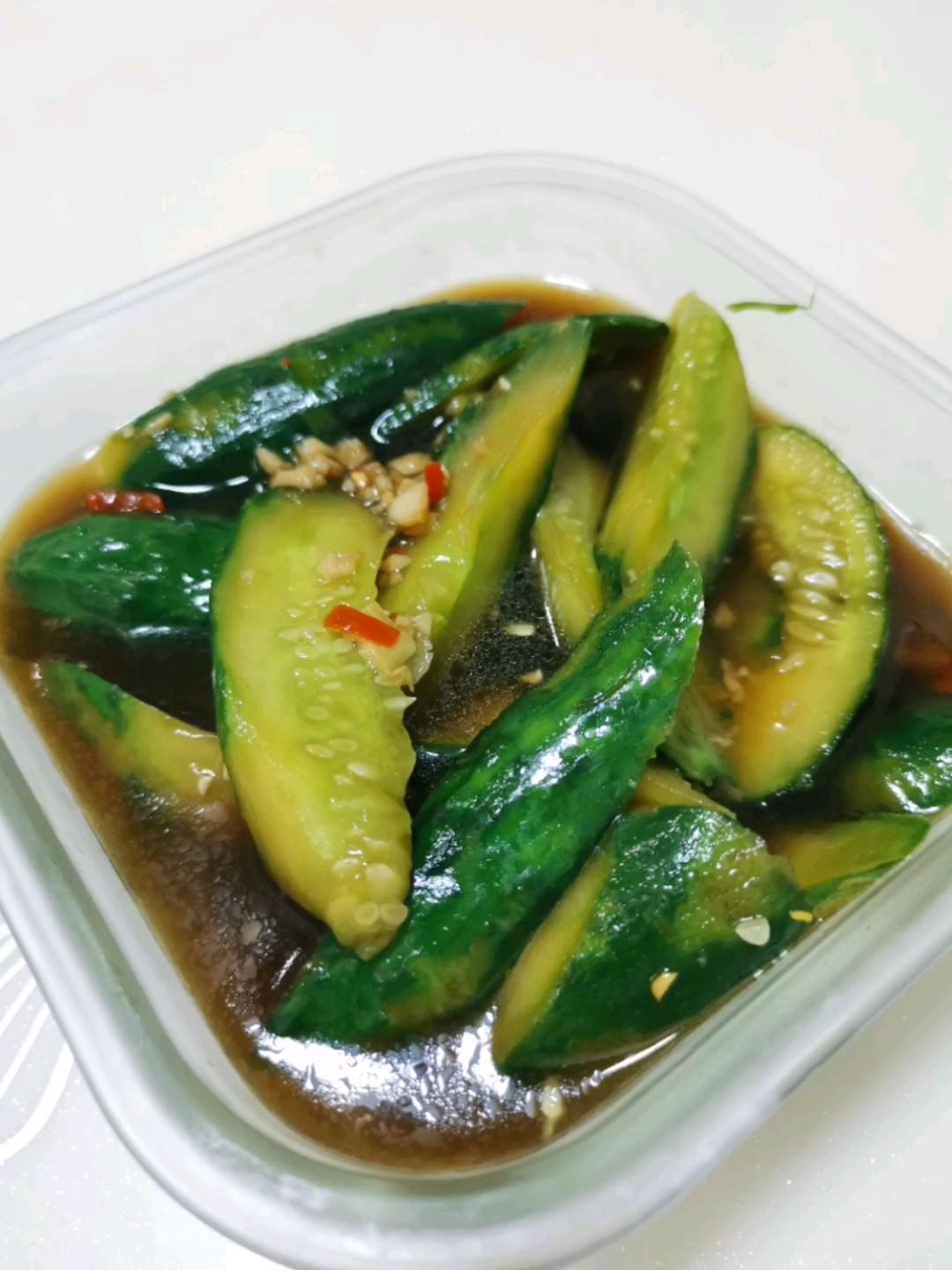 涼拌黃瓜的做法-酸甜味腌菜譜