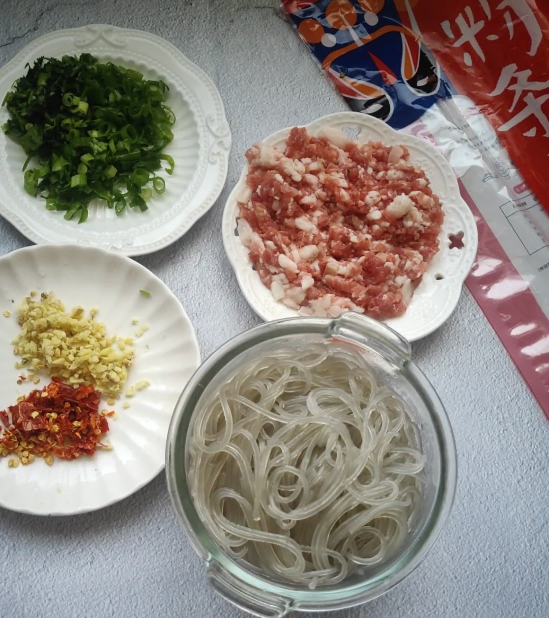 肉沫粉條的做法-咸鮮味炒菜譜-易網健康養生網 肉沫粉條的做法-咸鮮味炒菜譜