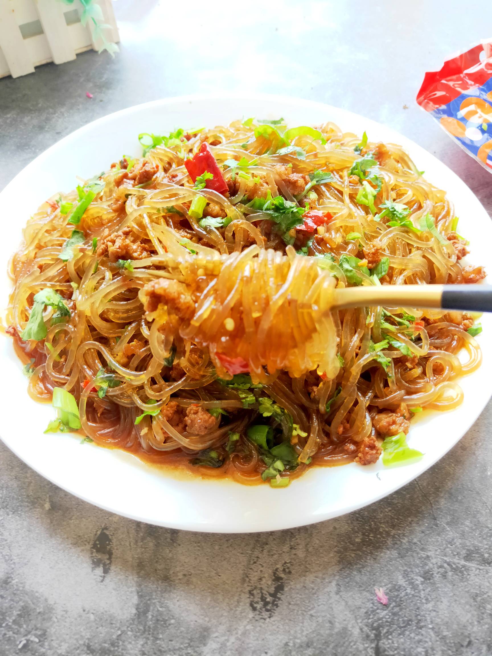 肉沫粉條的做法-咸鮮味炒菜譜-易網健康養生網 肉沫粉條的做法-咸鮮味炒菜譜