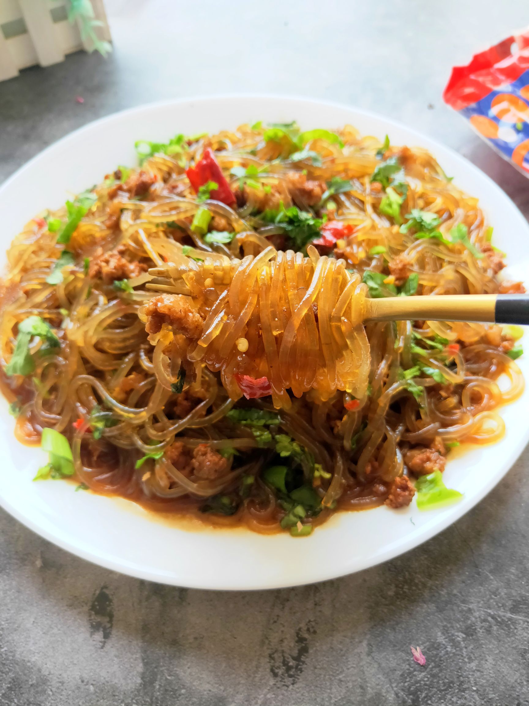 肉沫粉條的做法-咸鮮味炒菜譜-易網健康養生網 肉沫粉條的做法-咸鮮味炒菜譜