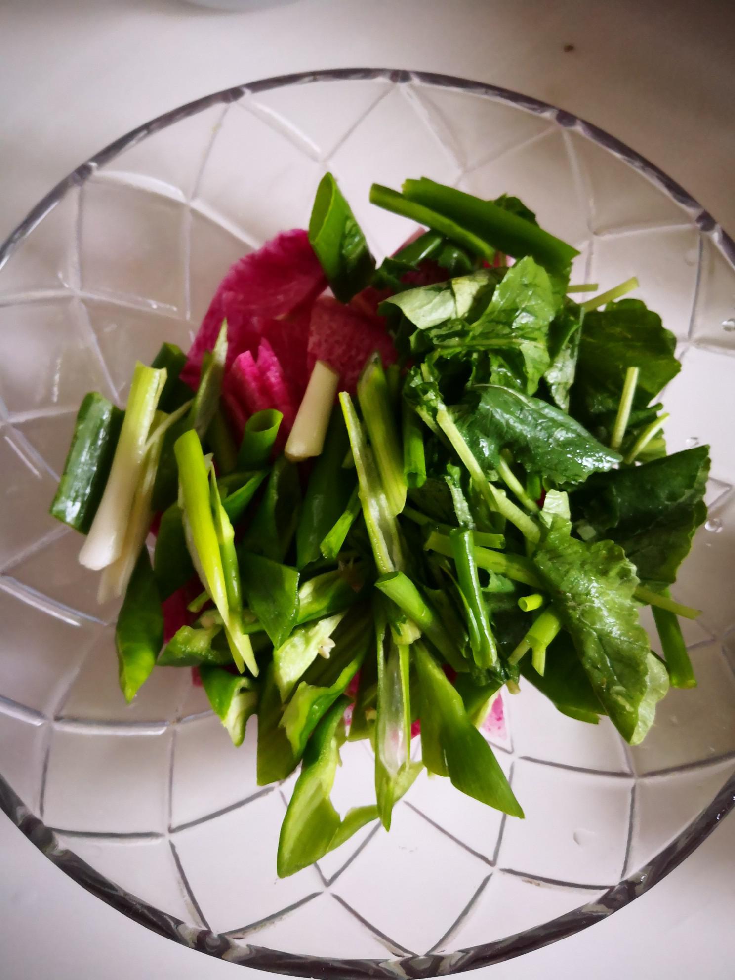 小蔥拌心里美的做法-酸甜味拌菜譜-易網健康養生網 小蔥拌心里美的做法-酸甜味拌菜譜