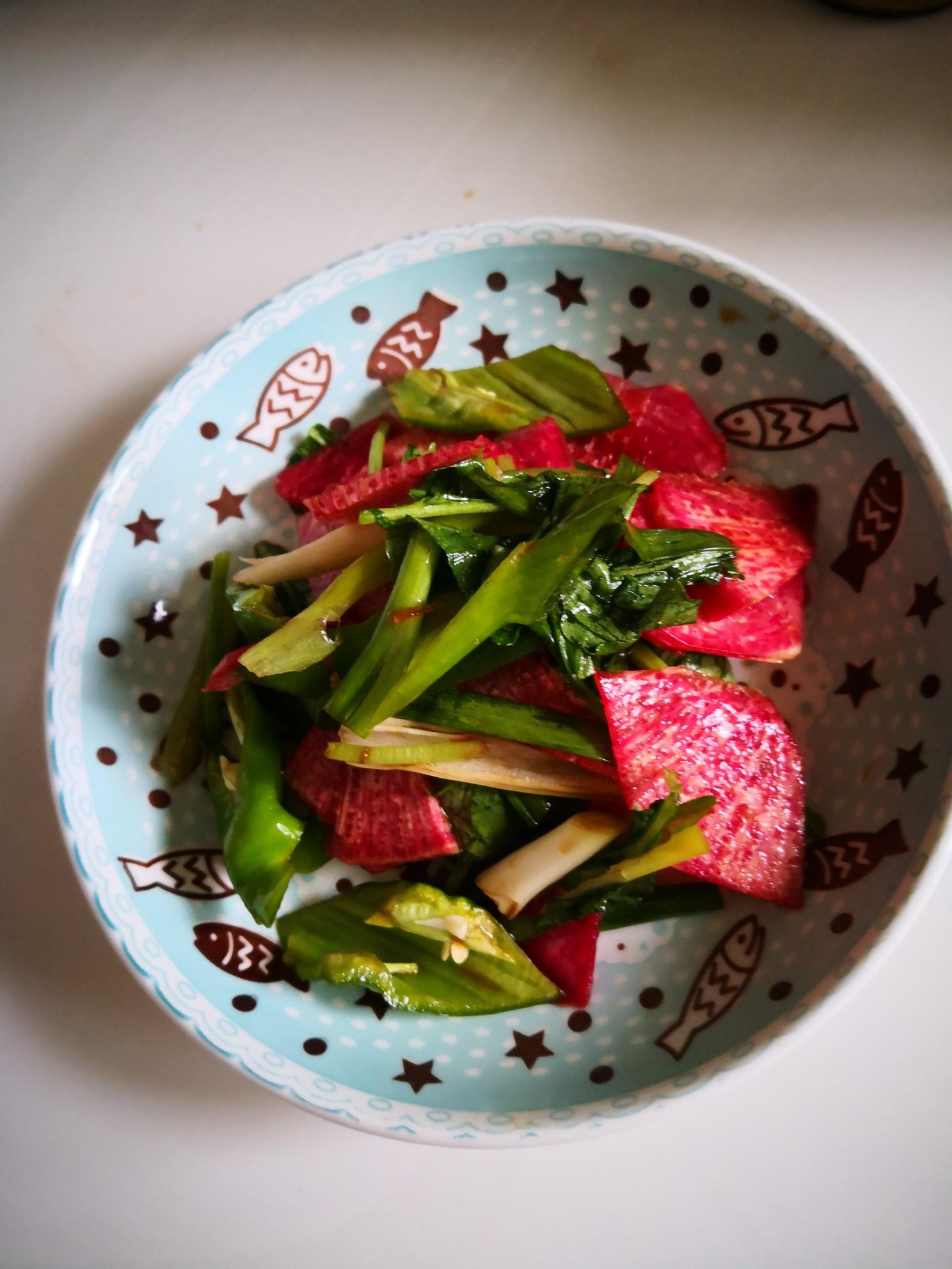 小蔥拌心里美的做法-酸甜味拌菜譜-易網健康養生網 小蔥拌心里美的做法-酸甜味拌菜譜