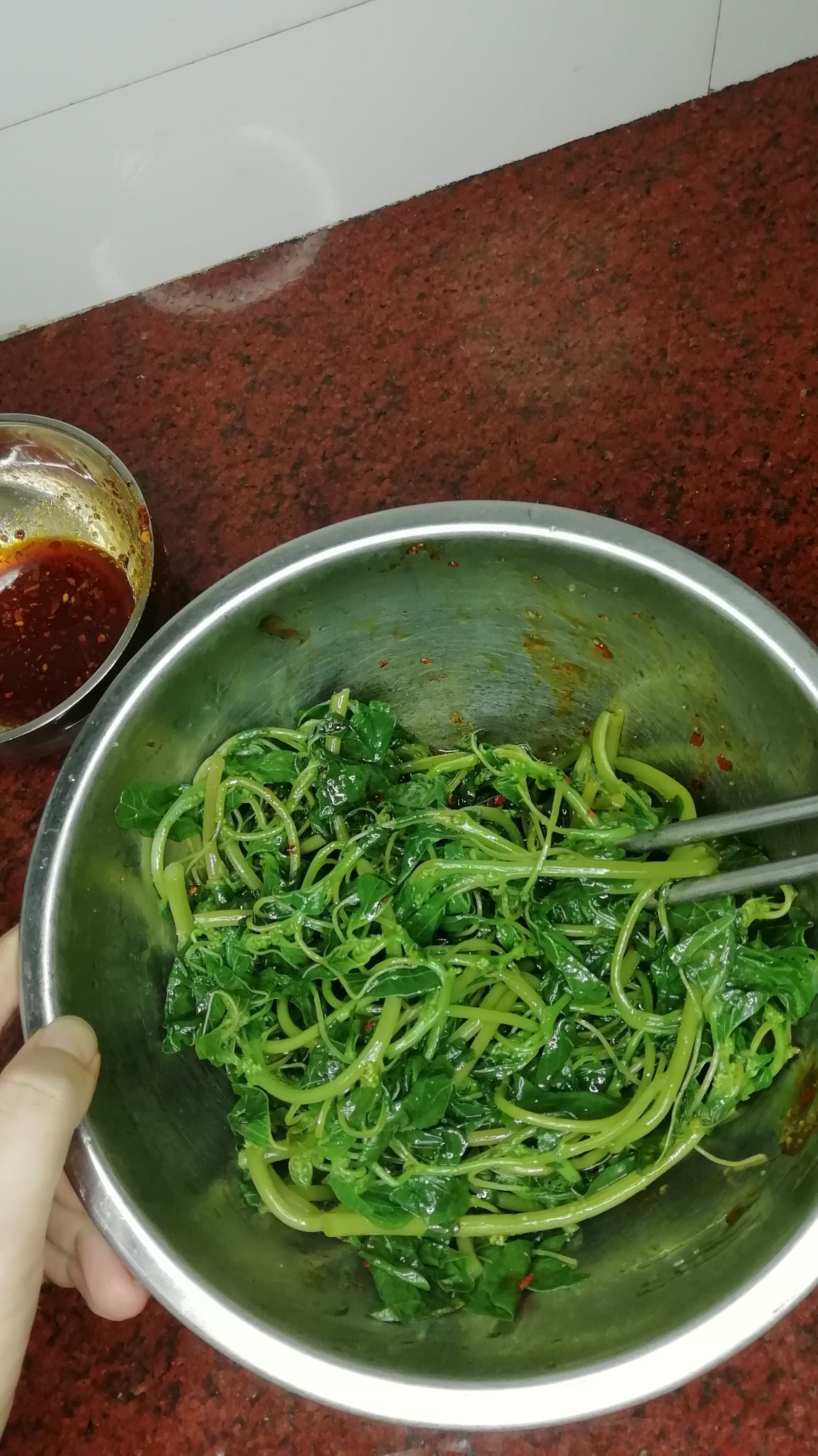 涼拌莧菜的做法-咸鮮味拌菜譜-易網健康養生網 涼拌莧菜的做法-咸鮮味拌菜譜