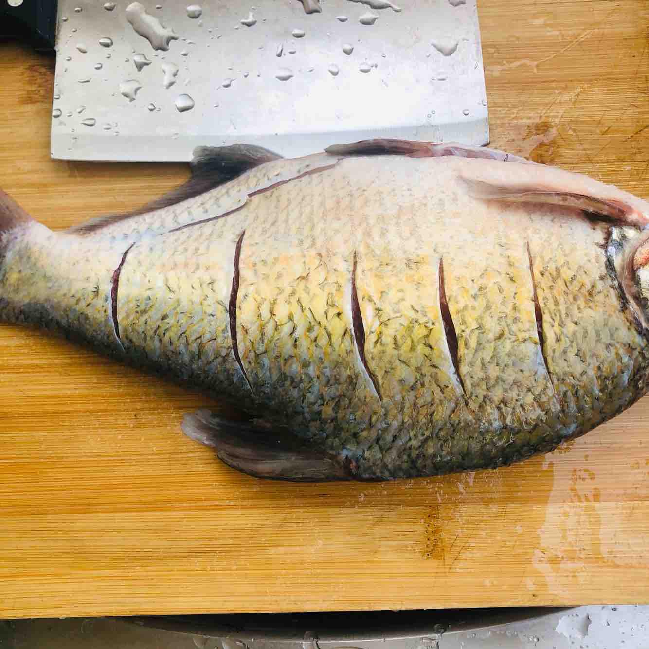 紅燒鳊魚的做法-香辣味燒菜譜