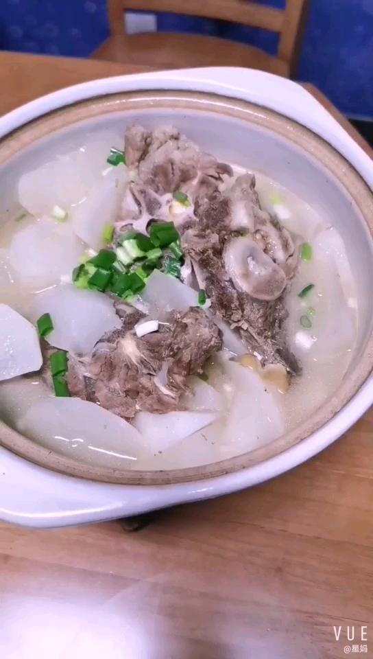 蘿卜燉牛骨的做法-家常味燉菜譜