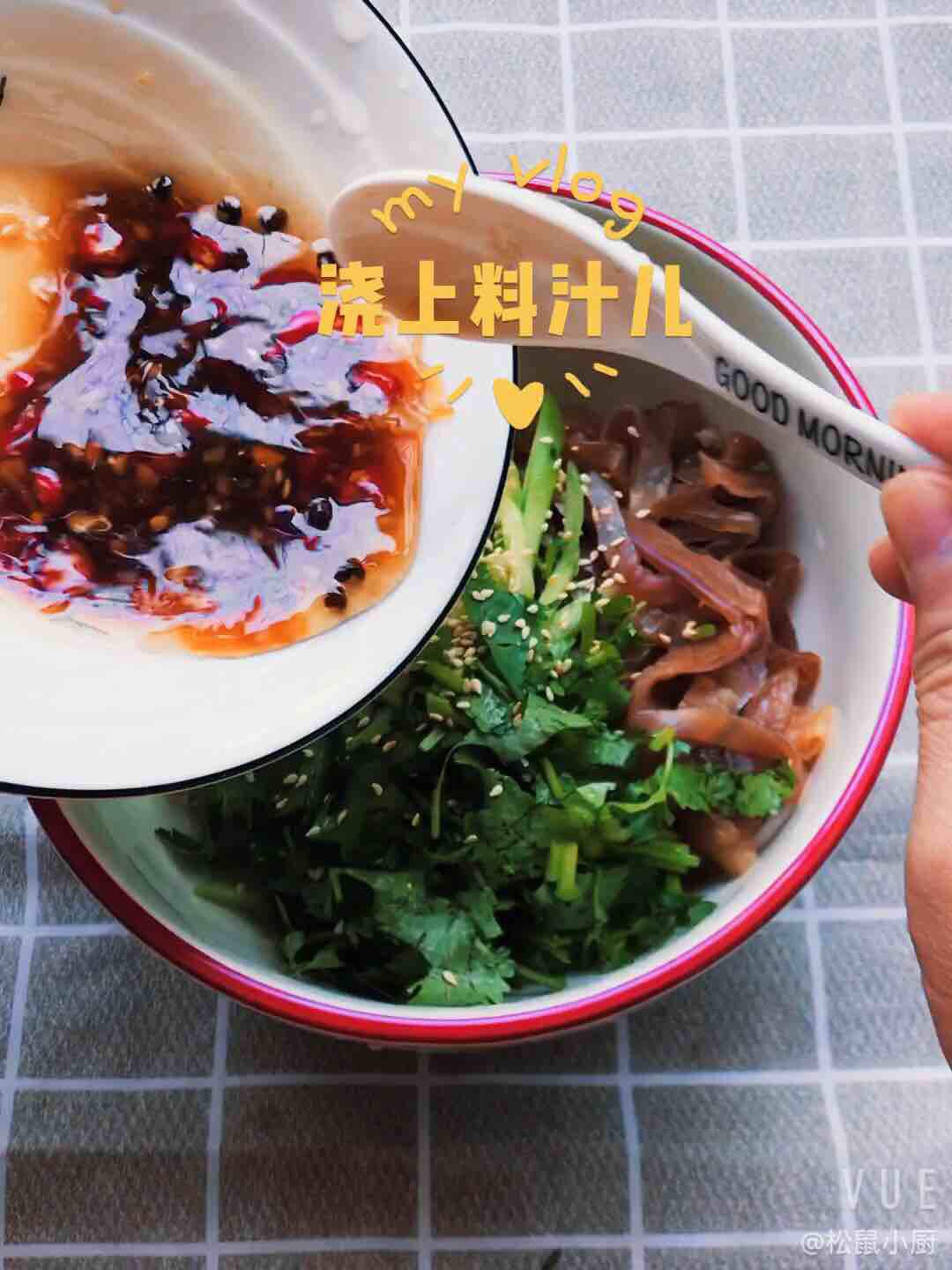 涼拌海蜇的做法-家常味拌菜譜-易網健康養生網 涼拌海蜇的做法-家常味拌菜譜