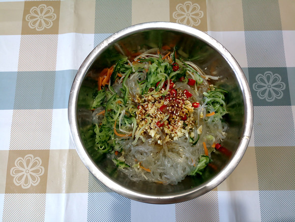 雜拌粉條的做法-香辣味拌菜譜-易網健康養生網 雜拌粉條的做法-香辣味拌菜譜