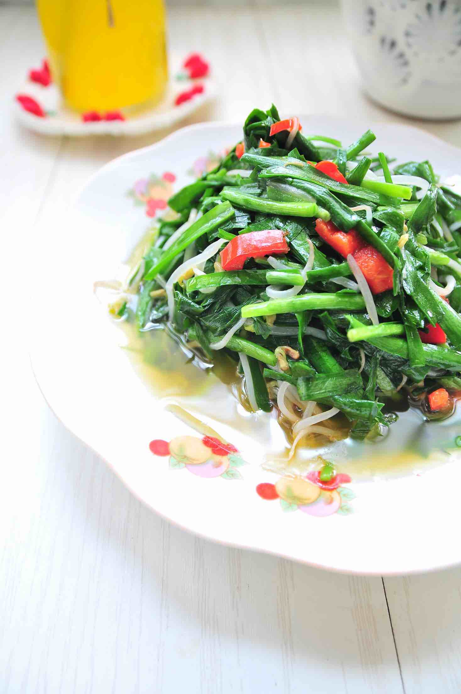 綠豆芽炒韭菜的做法-家常味炒菜譜-易網健康養生網 綠豆芽炒韭菜的做法-家常味炒菜譜