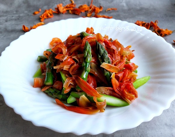 百合花拌蘆筍的做法-家常味拌菜譜-易網(wǎng)健康養(yǎng)生網(wǎng) 百合花拌蘆筍的做法-家常味拌菜譜
