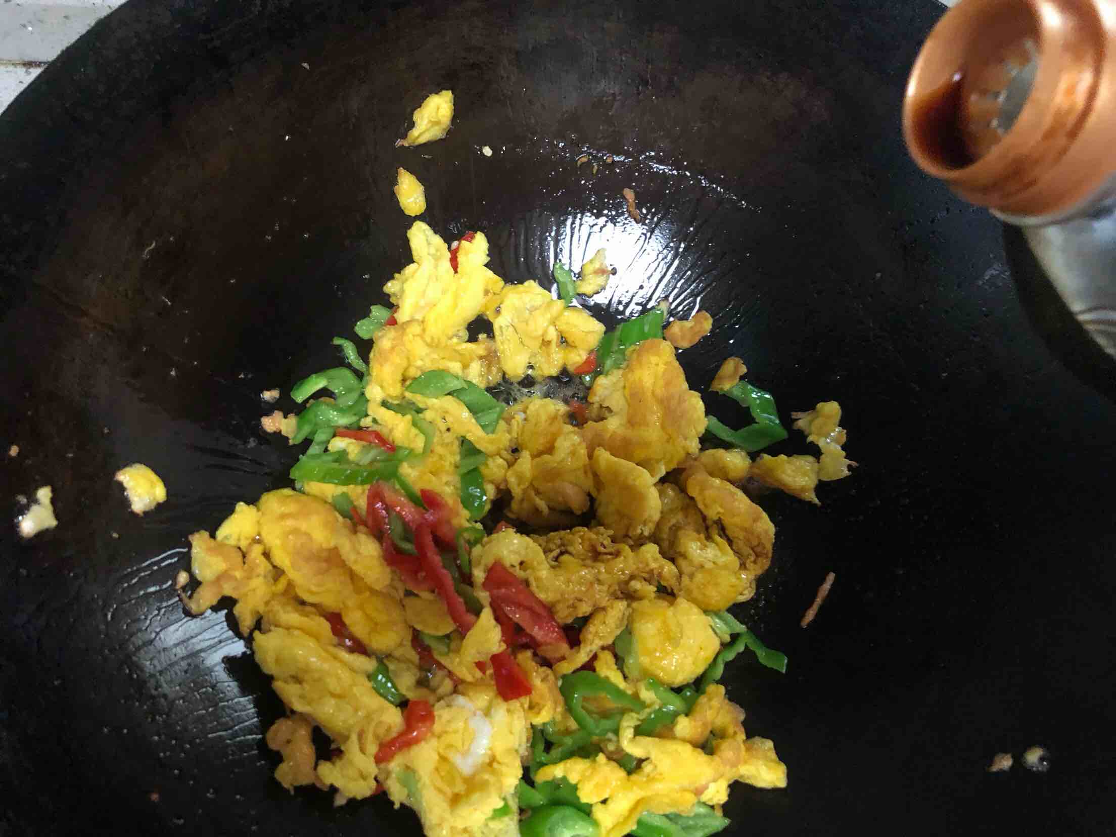 雙椒鵝蛋的做法-家常味炒菜譜-易網健康養生網 雙椒鵝蛋的做法-家常味炒菜譜