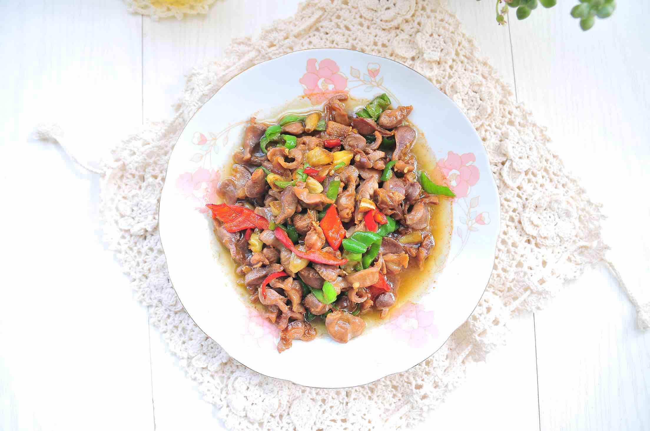 辣椒炒雞肫的做法-家常味炒菜譜-易網健康養生網 辣椒炒雞肫的做法-家常味炒菜譜