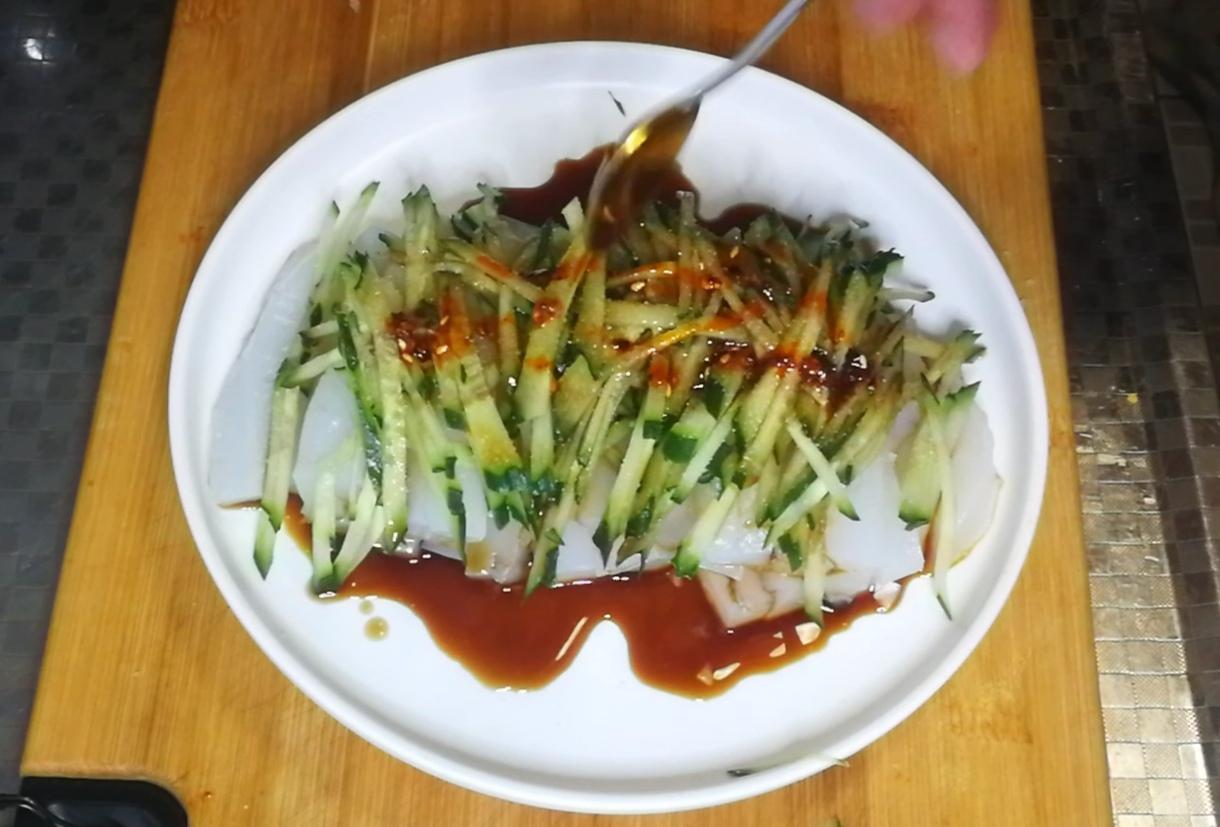 手工涼粉的做法-家常味拌菜譜-易網健康養生網 手工涼粉的做法-家常味拌菜譜