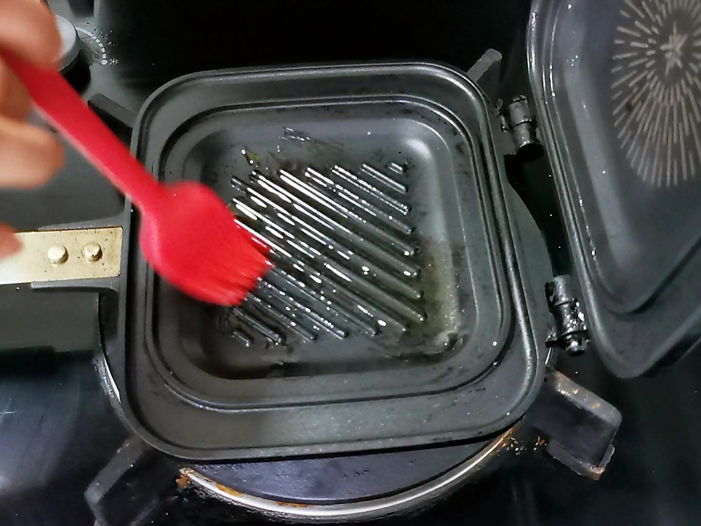 兒童牛排的做法-黑椒味煎菜譜-易網<a href=http://www.xllyou.com/ target=_blank class=infotextkey>健康養生</a>網 兒童牛排的做法-黑椒味煎菜譜