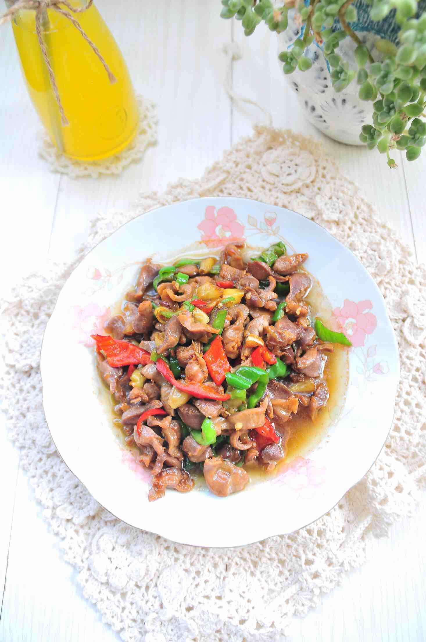 辣椒炒雞肫的做法-家常味炒菜譜-易網健康養生網 辣椒炒雞肫的做法-家常味炒菜譜