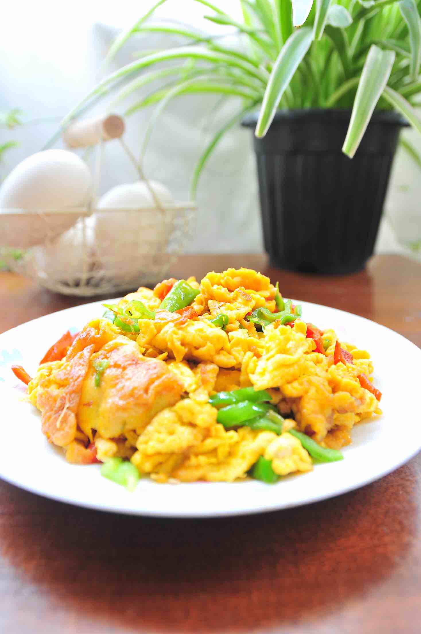 雙椒鵝蛋的做法-家常味炒菜譜-易網健康養生網 雙椒鵝蛋的做法-家常味炒菜譜