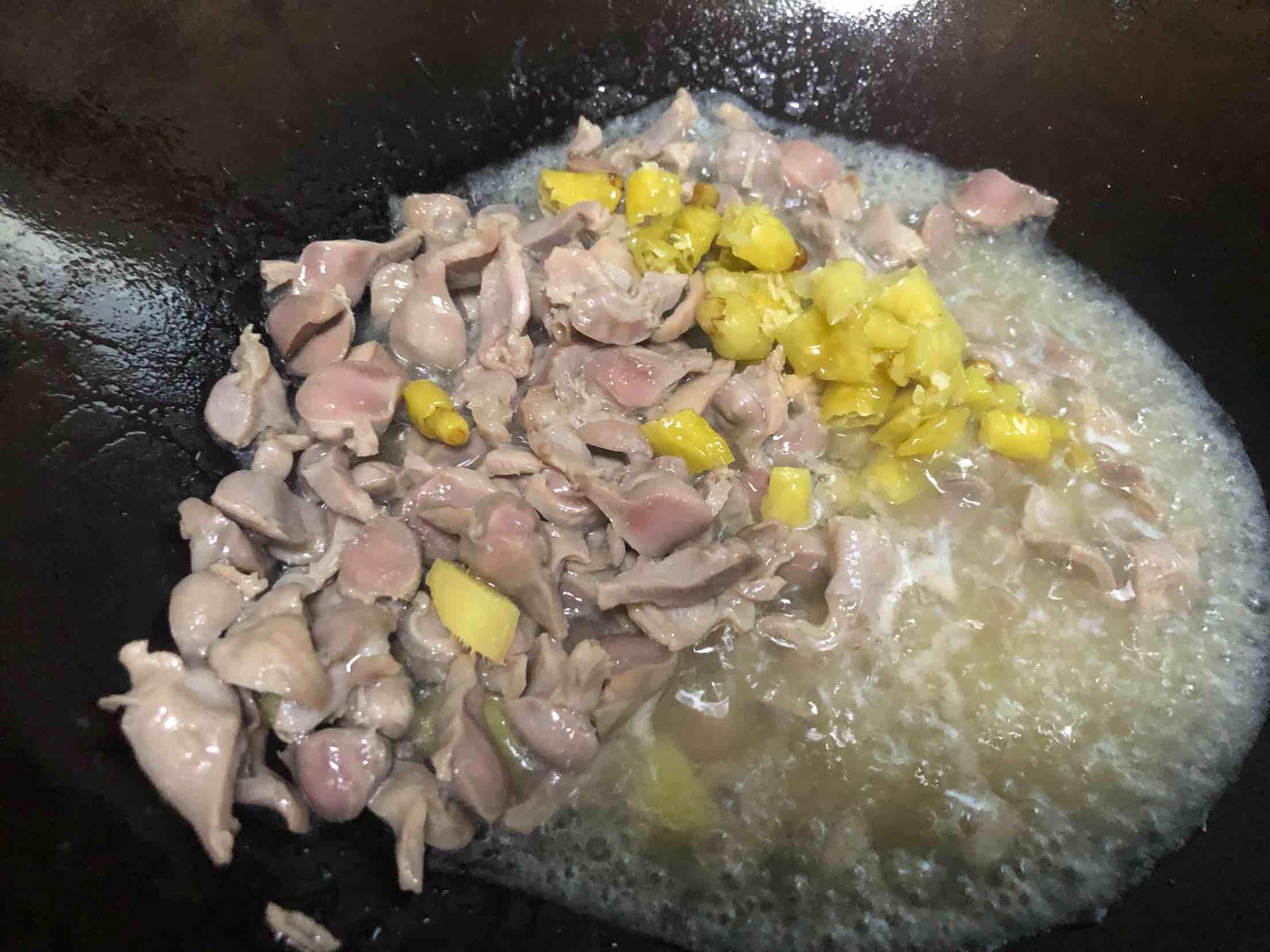 辣椒炒雞肫的做法-家常味炒菜譜-易網健康養生網 辣椒炒雞肫的做法-家常味炒菜譜