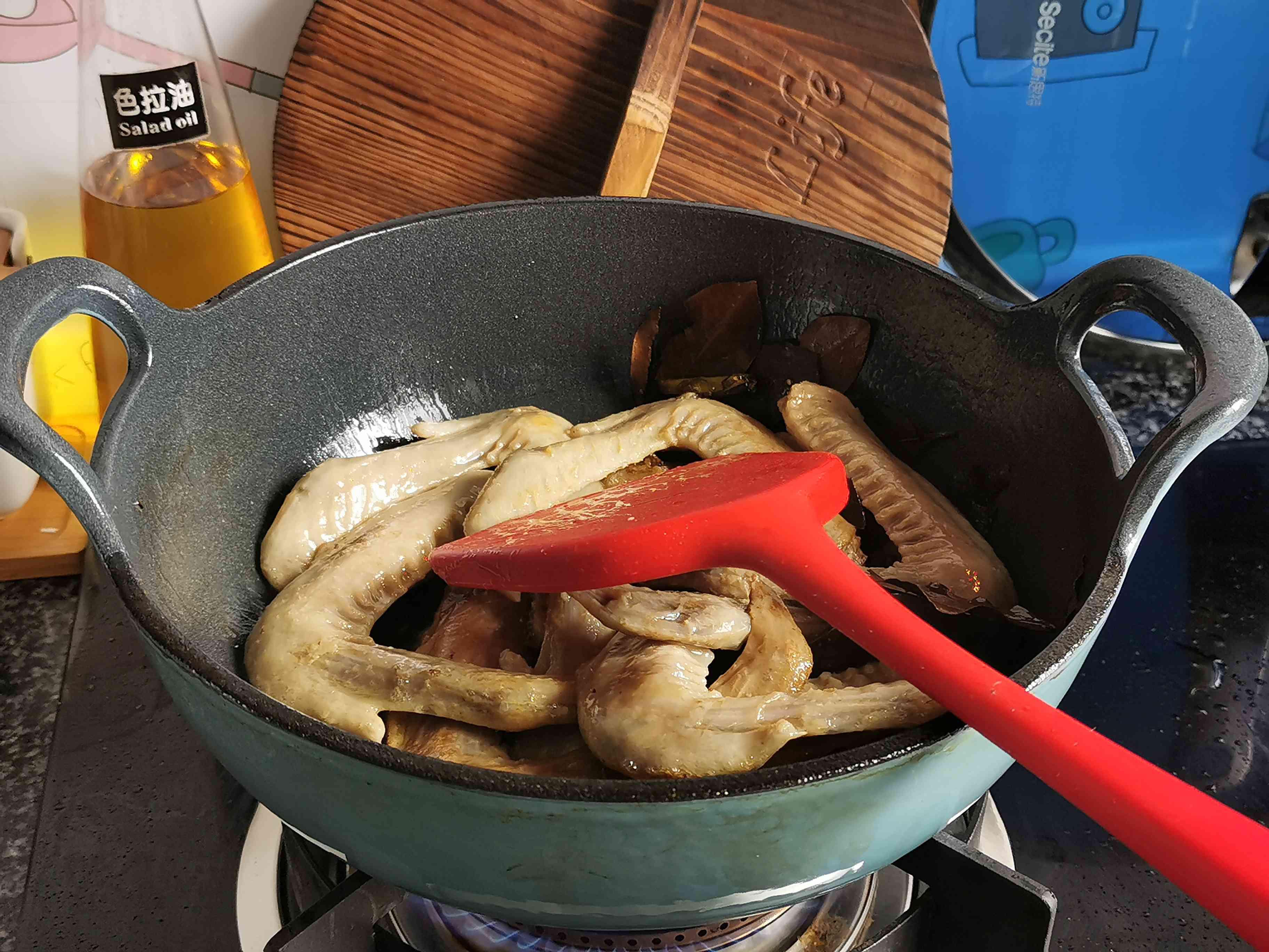 麻辣香鍋的做法-香辣味炒菜譜-易網(wǎng)健康養(yǎng)生網(wǎng) 麻辣香鍋的做法-香辣味炒菜譜