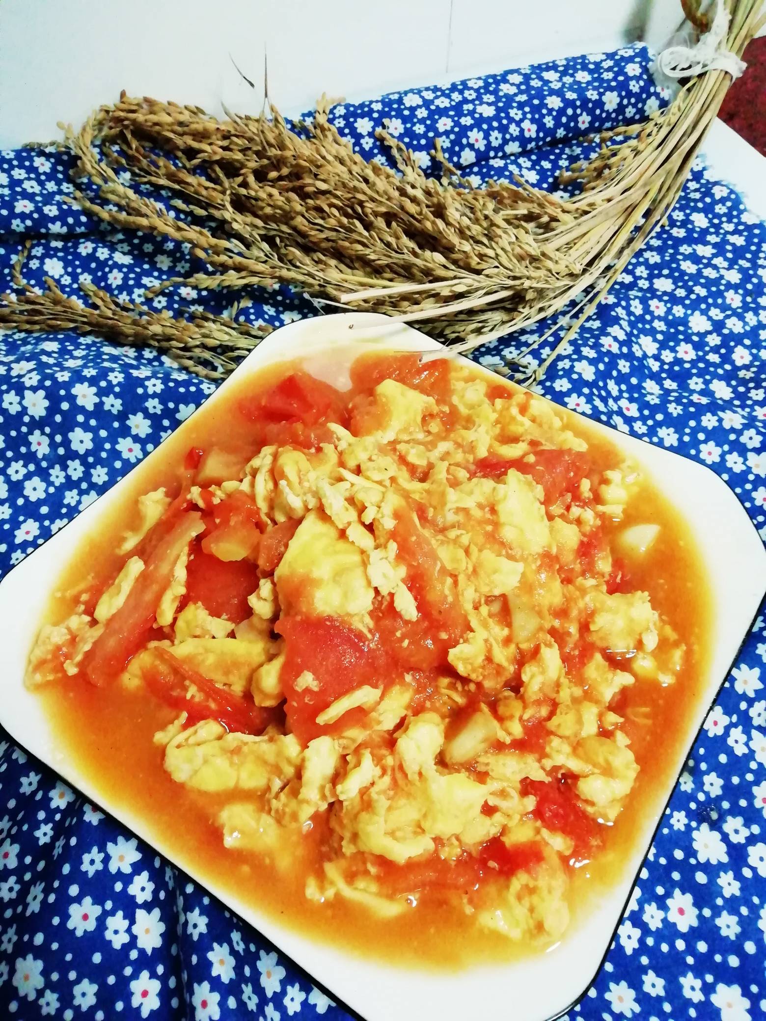 鵝蛋炒番茄的做法-咸鮮味炒菜譜-易網健康養生網 鵝蛋炒番茄的做法-咸鮮味炒菜譜