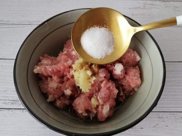 豆腐皮豬肉卷的做法-家常味蒸菜譜-易網健康養生網 豆腐皮豬肉卷的做法-家常味蒸菜譜