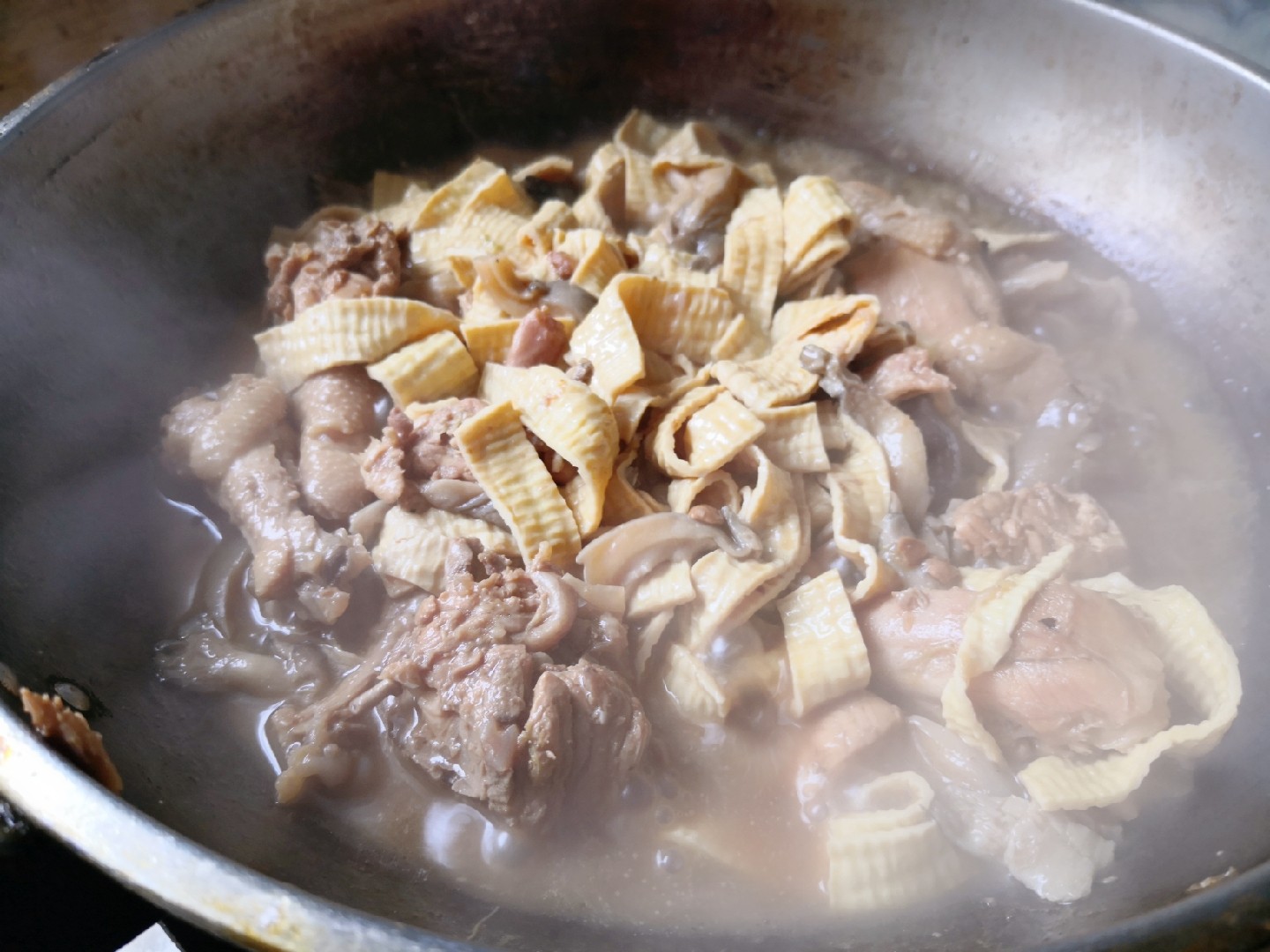 醬香雞塊的做法-醬香味燉菜譜-易網健康養生網 醬香雞塊的做法-醬香味燉菜譜