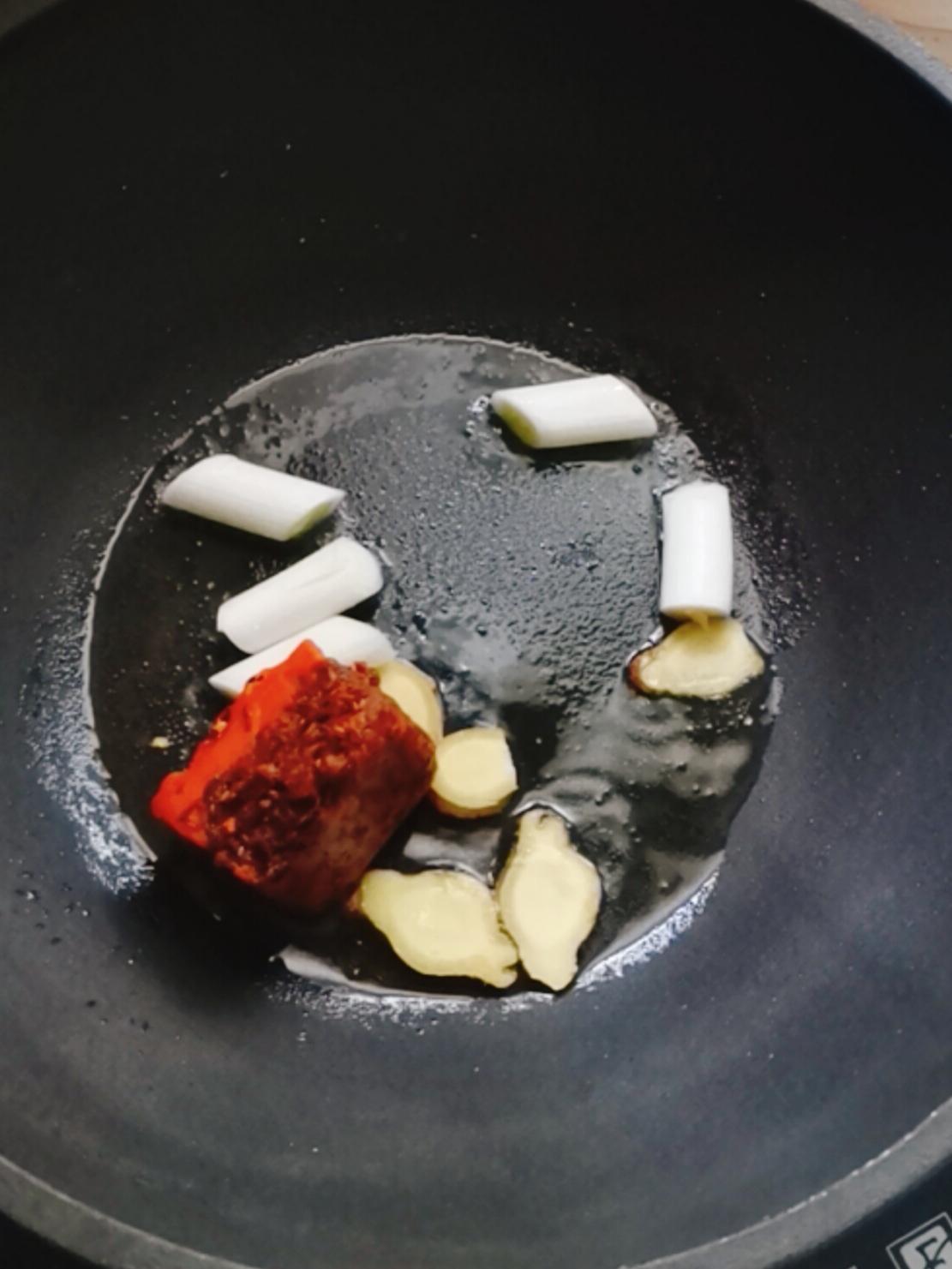 懶人火鍋的做法-麻辣味煮菜譜-易網健康養生網 懶人火鍋的做法-麻辣味煮菜譜